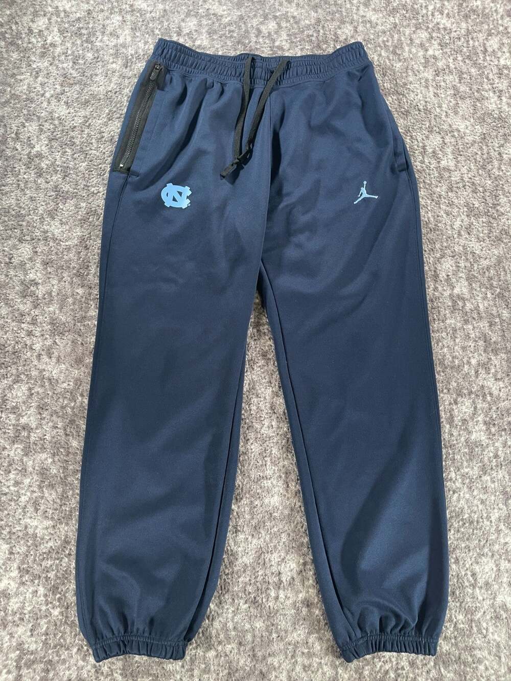 Jordan UNC Tar Heels Men's L Navy Spotlight Track Tech Pants Joggers DO6040-419